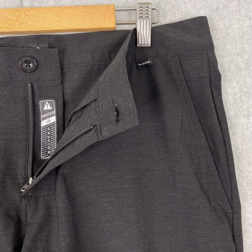 Travis Mathew Shorts Mens 34 Black Golf Performance Chino - Picture 4 of 7